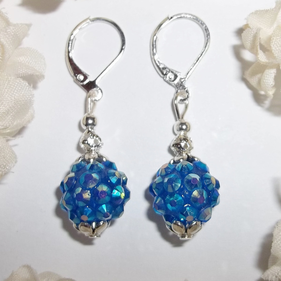 wvluckygirl Jewelry - Sparkly Blue Pave Beaded Earrings Aurora Borealis Earring Set Pair Earring 4987